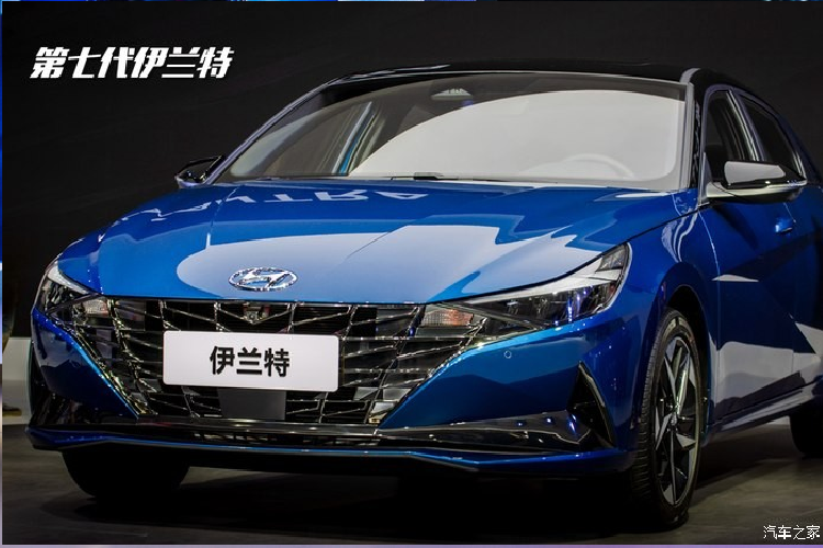 Hyundai Elantra 2021 tu 374 trieu dong, 