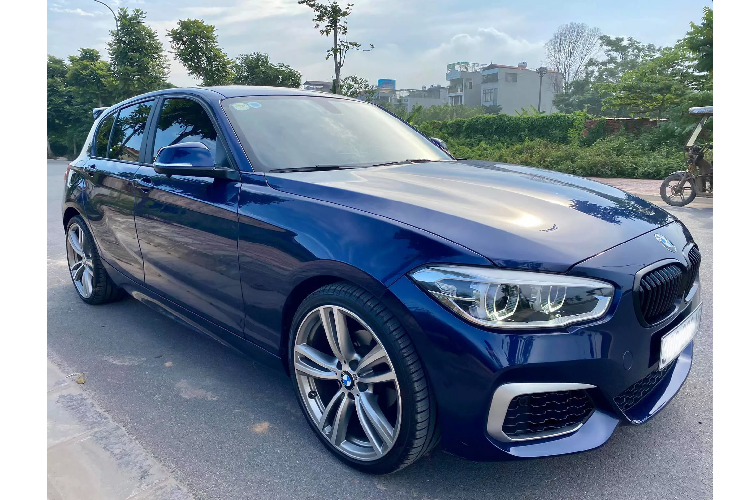 BMW 118i doi 2015 hon 800 trieu, ngang Mazda3 o Viet Nam-Hinh-2