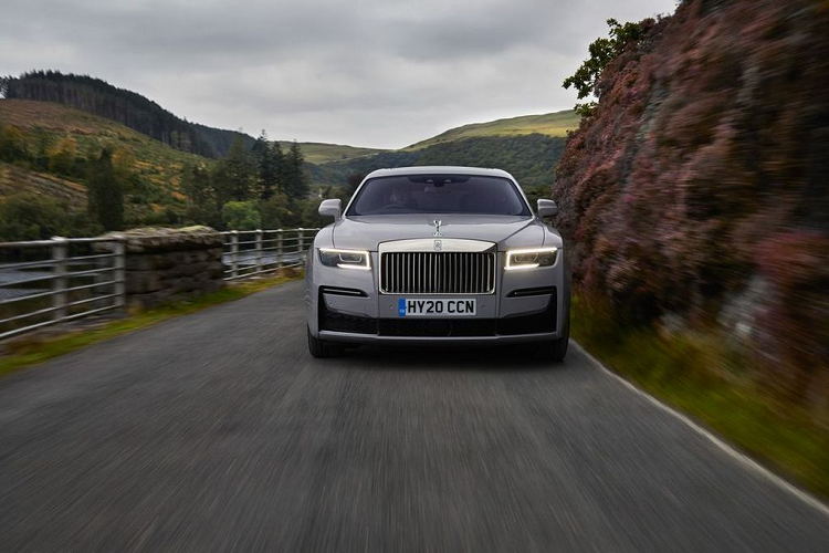 Xe sang Rolls-Royce Ghost 2021 se khong kem gi 