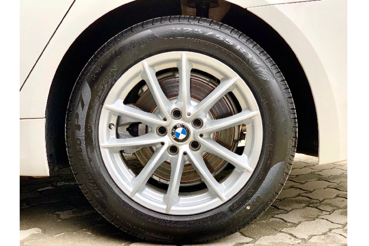 BMW 520i tai Viet Nam giam 200 trieu dong, chi con 1,8 ty-Hinh-7