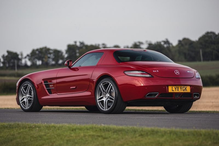 Sieu xe Mercedes-Benz SLS AMG chay 10 nam moi 11.129 km-Hinh-4