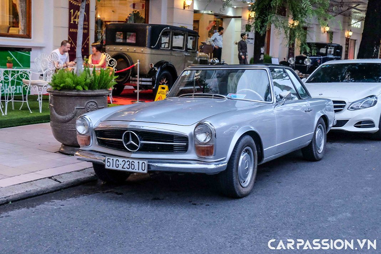 Cham mat xe sang Mercedes-Benz 250SL 