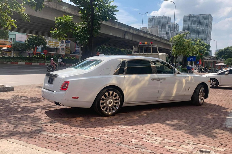 Can canh Rolls-Royce Phantom Tranquillity hon 65 ty ve Viet Nam-Hinh-12