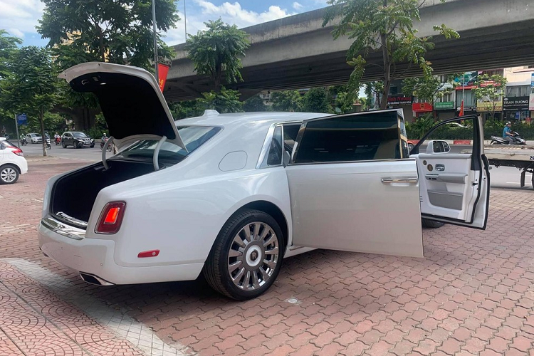 Can canh Rolls-Royce Phantom Tranquillity hon 65 ty ve Viet Nam-Hinh-13