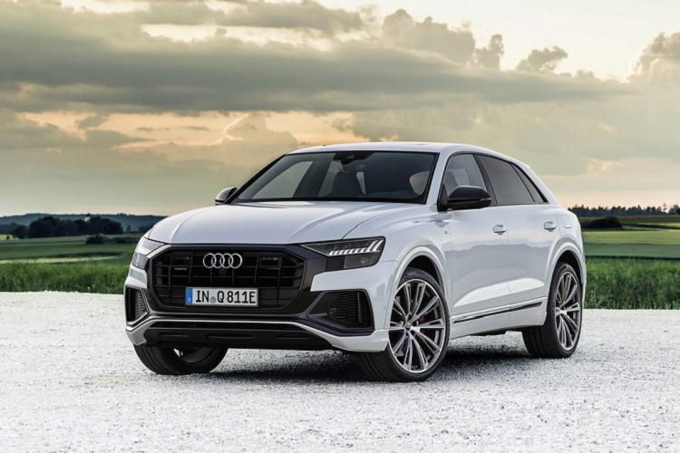 Audi Q8 TFSIe Quattro khoi diem tu 88.609 USD tai chau Au