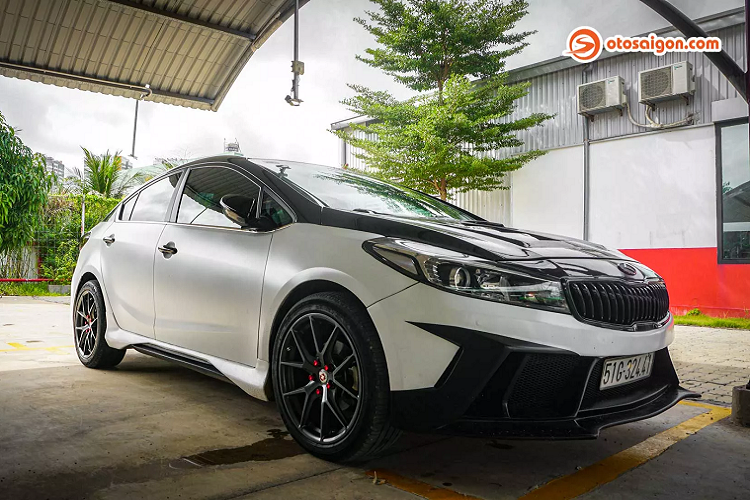 Dan choi Sai Gon do Kia Cerato 2017 doc dao voi 150 trieu dong