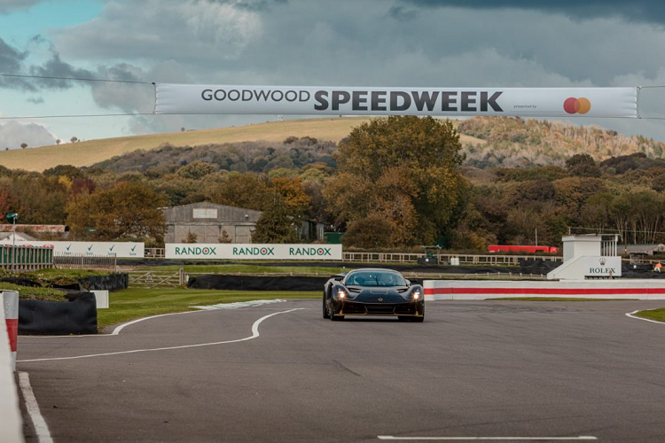 Lotus mang sieu xe dien Evija den Goodwood Speedweek 2020-Hinh-7