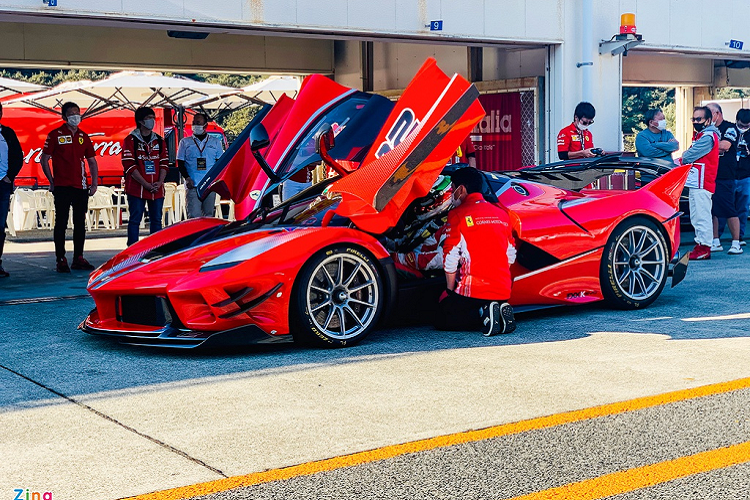 Ngam sieu xe Ferrari FXX-K Evo trieu do lan banh tai Nhat Ban