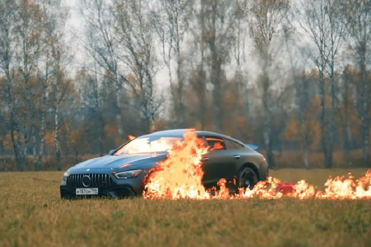 Dot xe sang Mercedes-AMG GT 63 S vi buc minh voi dai ly