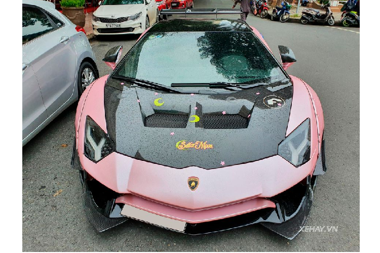 Ngam Lamborghini Aventador mau huong doc nhat tai Viet Nam-Hinh-2