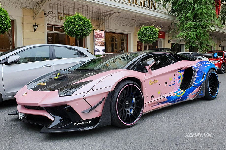 Ngam Lamborghini Aventador mau huong doc nhat tai Viet Nam