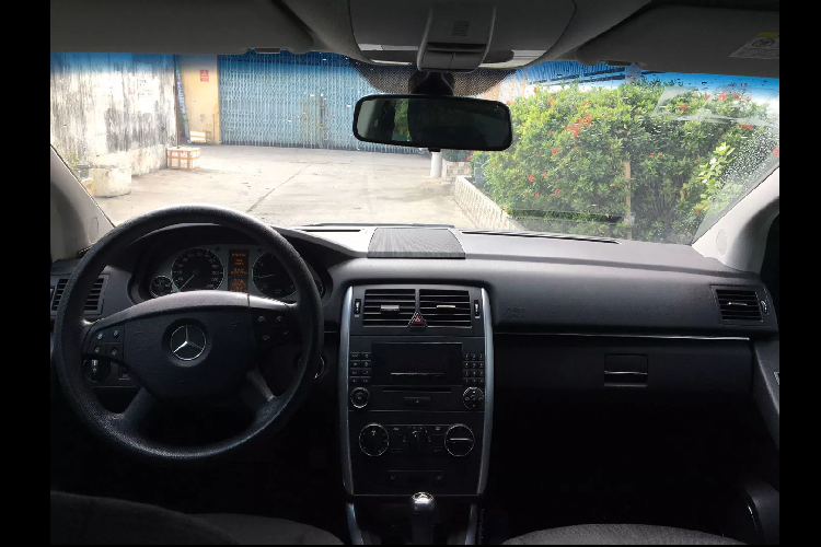 MPV hang sang Mercedes-Benz B150 chi 325 trieu tai Sai Gon-Hinh-4