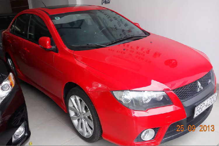 Mitsubishi Lancer IO chay 10 nam tai Viet Nam, hon 300 trieu dong-Hinh-8