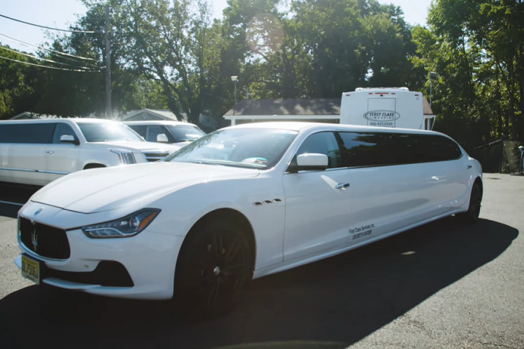 Maserati Ghibli Limo sang chanh, 