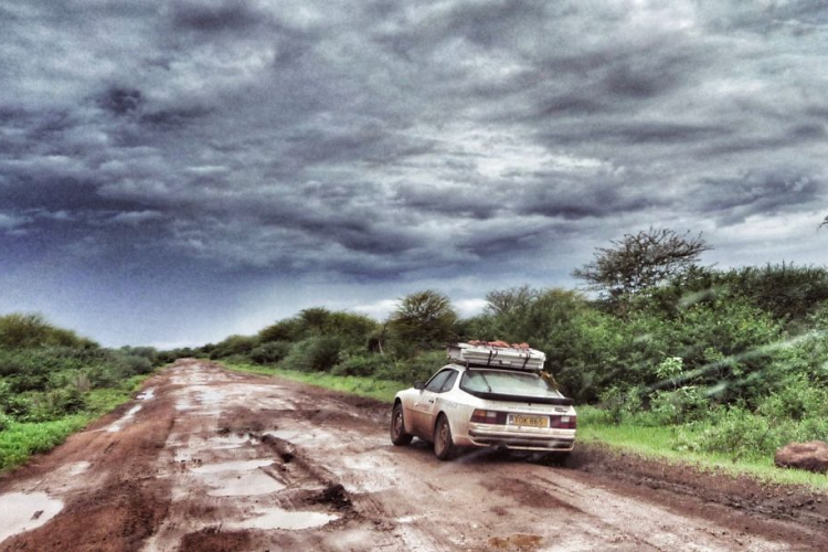 Phuot “xuyen luc dia” tu Anh Quoc den Chau Phi voi Porsche 944-Hinh-6