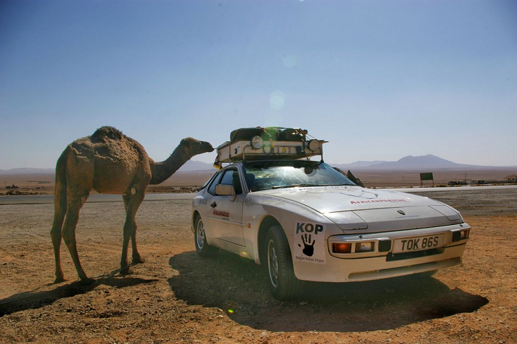 Phuot “xuyen luc dia” tu Anh Quoc den Chau Phi voi Porsche 944