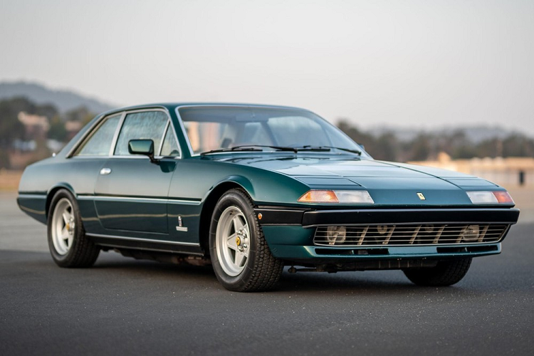 Ferrari 400i dong co V12 hang hiem nay chi duoi 100.000 USD