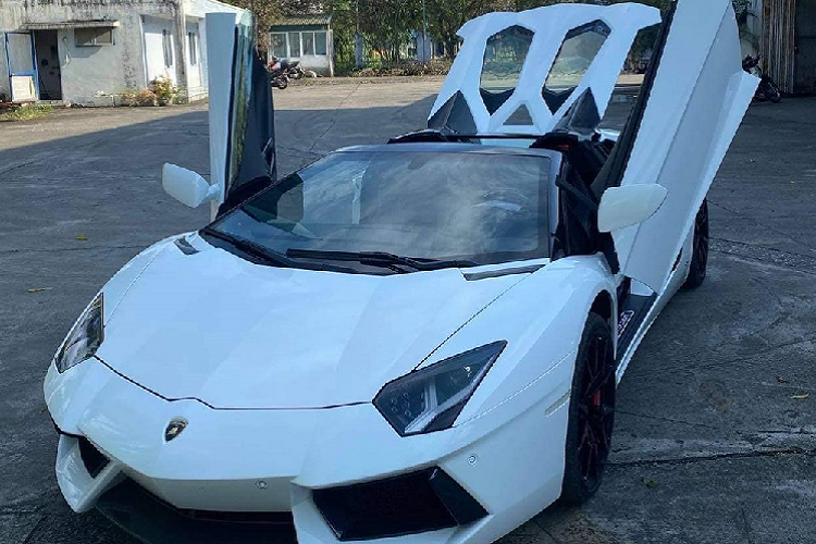 Lamborghini Aventador Roadster hon 37 ty dong bat ngo Nam tien?-Hinh-2