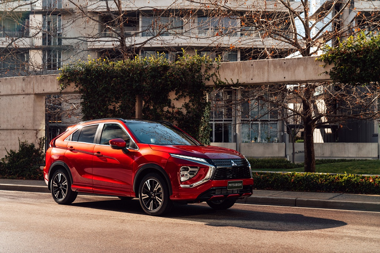 Mitsubishi Eclipse Cross 2021 moi co khien Kia Seltos de chung?-Hinh-2