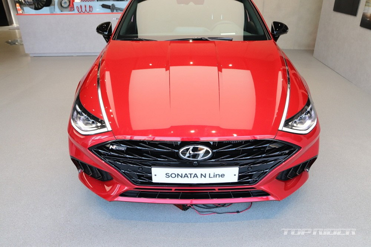 Hyundai Sonata N Line moi tu 638 trieu khien nguoi Viet “phat them“-Hinh-2