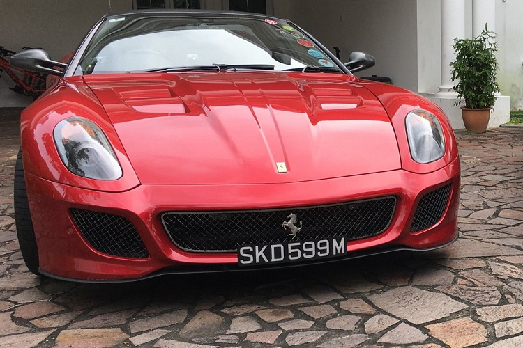 Ngam sieu xe Ferrari va Mercedes dat do cua dai gia Singapore-Hinh-6