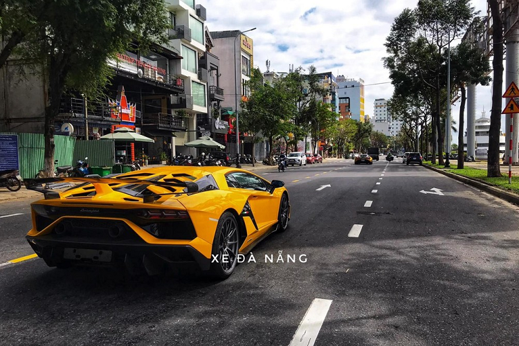 Ngam Aventador SVJ va McLaren 720S Spider hon 70 ty tai Da thanh-Hinh-3