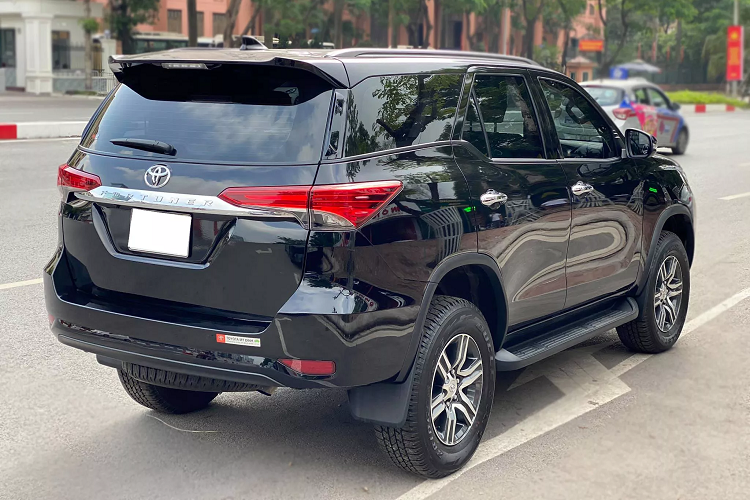 Toyota Fortuner 2021 dau tien len san xe cu, thet toi 1,13 ty-Hinh-3