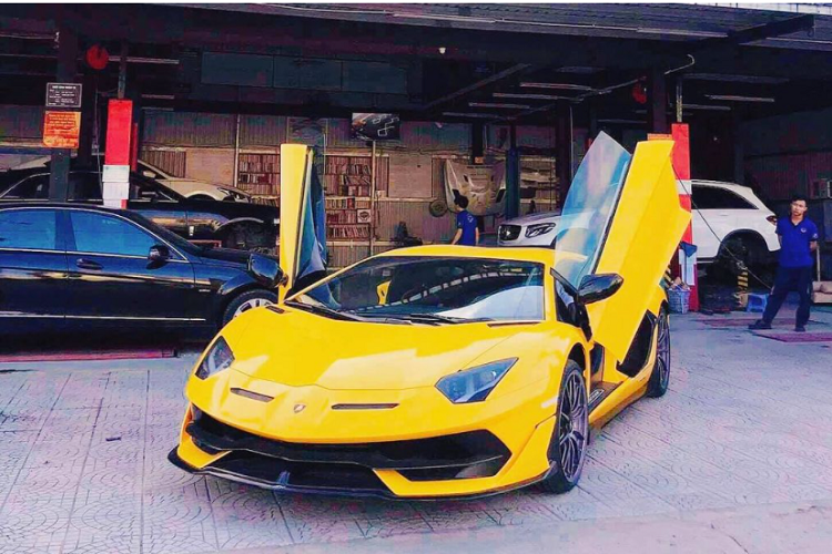 Dai gia Da Nang tau Lamborghini Aventador SVJ hon 53 ty dong