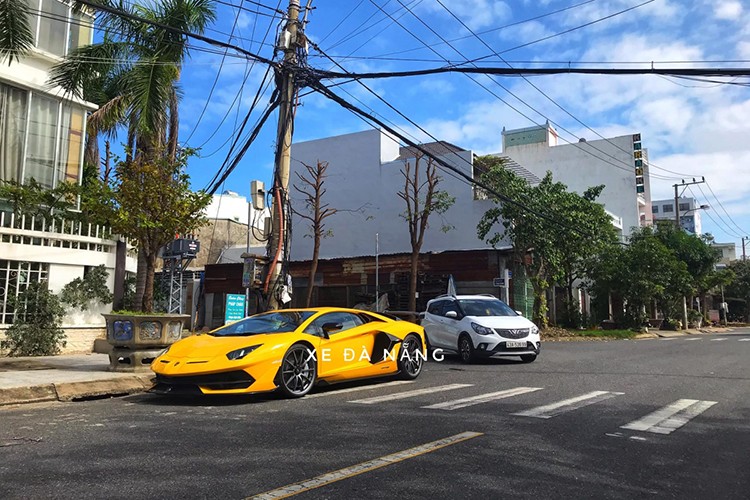 Ngam Aventador SVJ va McLaren 720S Spider hon 70 ty tai Da thanh-Hinh-8