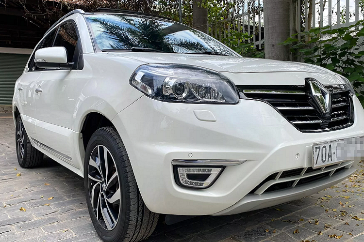 Renault Koleos chay 5 nam tai Viet Nam, bay hon 700 trieu dong-Hinh-3