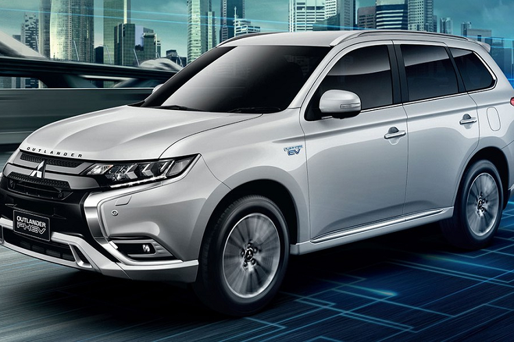 Mitsubishi Outlander PHEV tu 1,25 ty dong, 