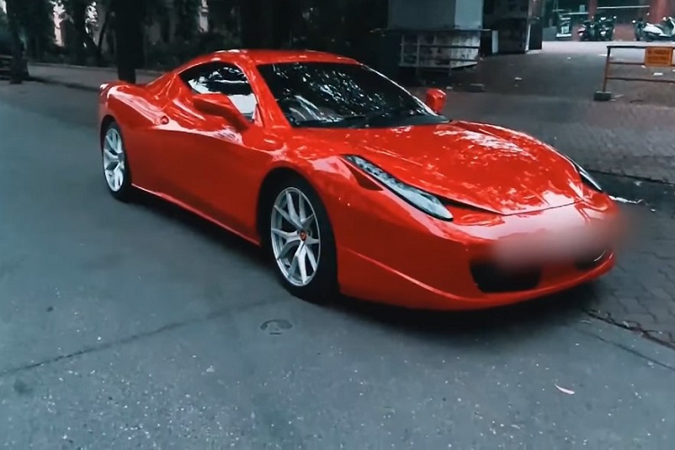 Sieu xe Ferrari 458 Italia “sieu re”, chi 249 trieu dong?