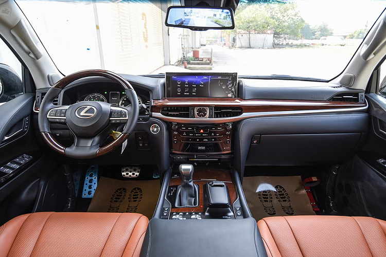 Lexus LX570 Super Sport 2021 hon 9 ty dau tien tai Viet Nam-Hinh-4