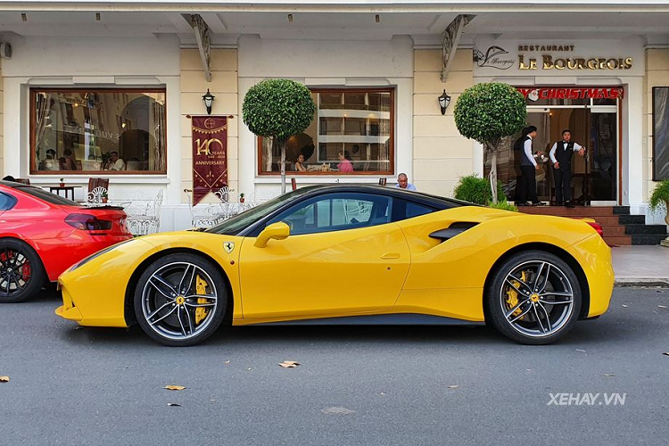 Sieu xe Ferrari 488 GTB cua dan choi 