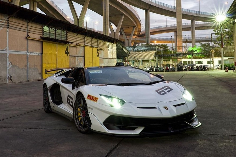 Lamborghini Aventador SVJ mui tran hon 37 ty dong tai Thai Lan-Hinh-2