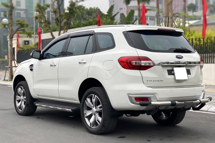 Ford Everest 2016 chay chan, ban lai hon 900 trieu o Ha Noi-Hinh-9