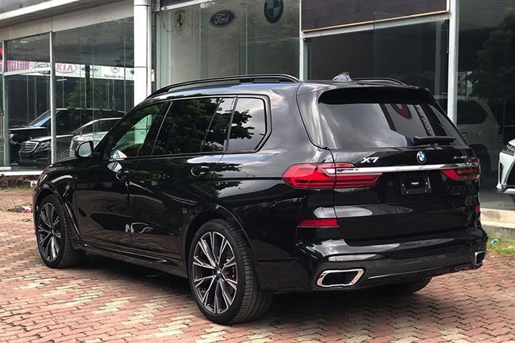 BMW X7 M Sport chinh hang ve Viet Nam re toi 1 ty dong-Hinh-7