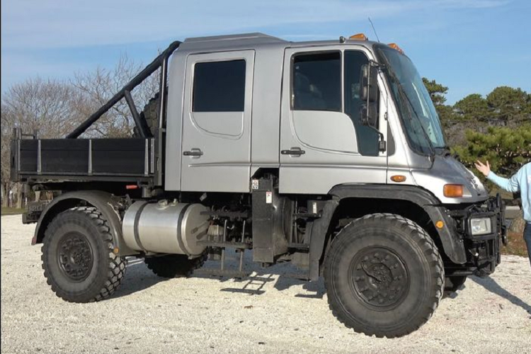 Ban tai Mercedes-Benz Unimog U500 cuc hiem, hon 2,5 ty dong-Hinh-2