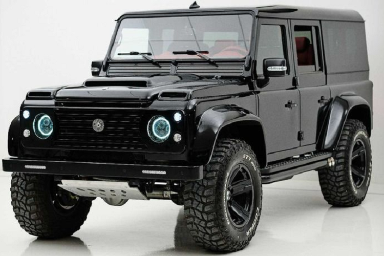 Land Rover Defender manh me va day suc hut nho Ares Designs