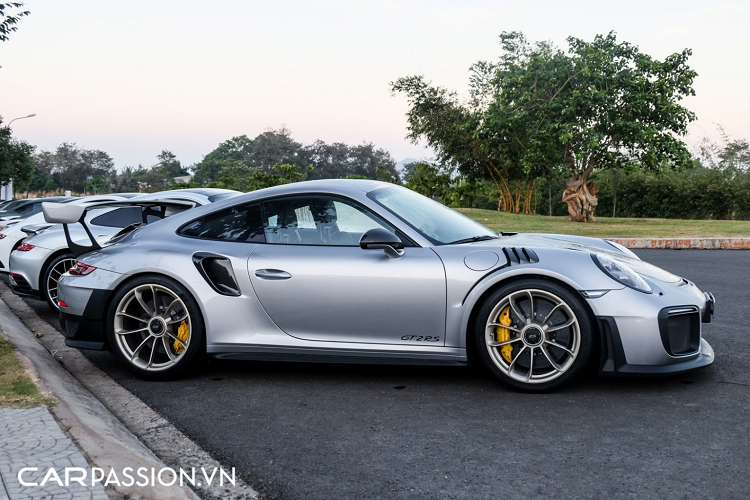 Porsche 911 GT2 RS cua ong Dang Le Nguyen Vu moi chay 19 km-Hinh-11