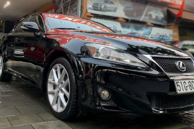 Can canh Lexus IS 2010 chay chan, ban van gan 1 ty o Sai Gon-Hinh-2