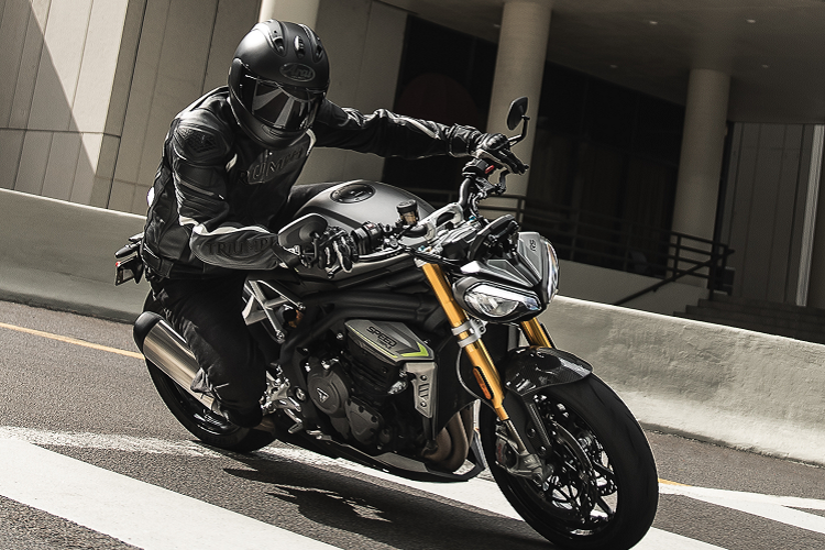 Chi tiet Triumph Speed Triple 1200RS 2021 tu 478 trieu dong