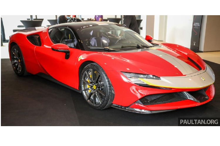 Nu 9x Sai Gon tau bo doi Ferrari SF90 Stradale va McLaren 765LT-Hinh-3