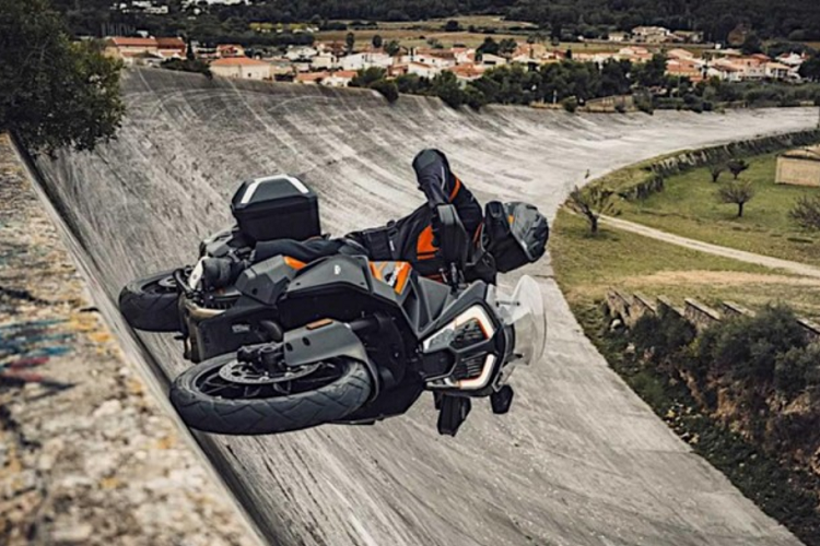 KTM 1290 Super Adventure S 2021 so huu cong nghe rada vuot troi-Hinh-3