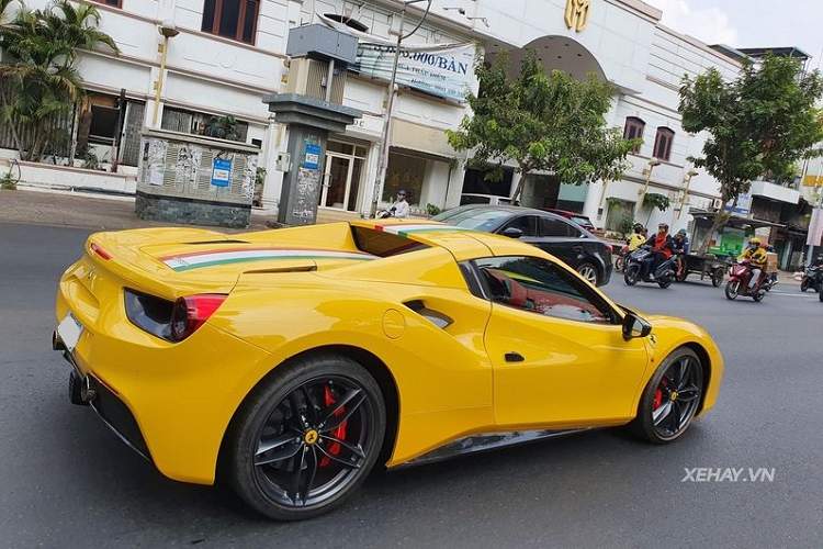 Ferrari 488 Spider - Sieu xe mui tran phu hop voi dai gia Viet-Hinh-4