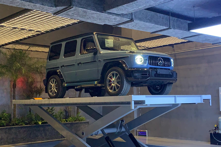 Mercedes-AMG G63 hon 10 ty, mau doc da ve nha Cuong Do La