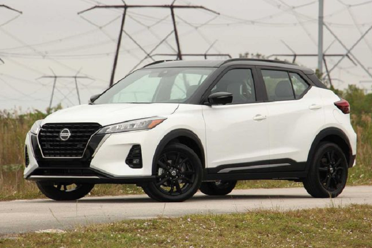 Nissan Kicks 2021 tu 446 trieu dong, tao “suc ep” len Hyundai Kona