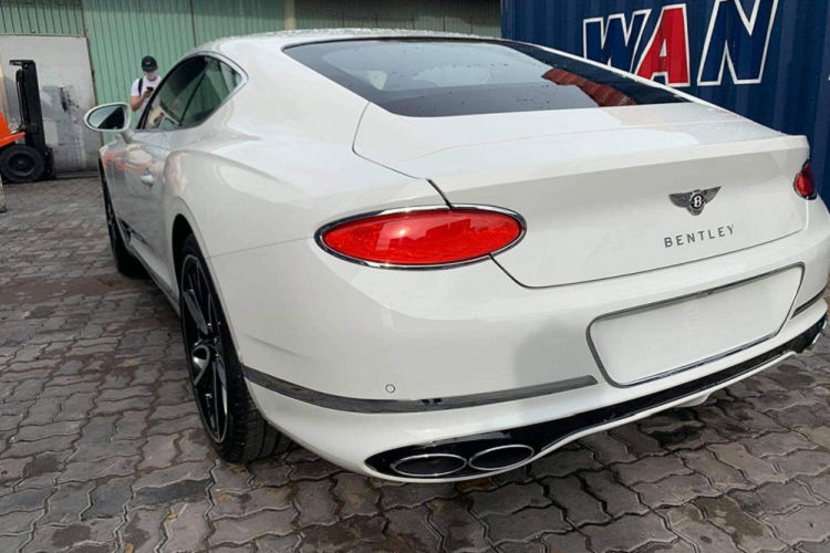 Xe Bentley Continental gan 20 ty 