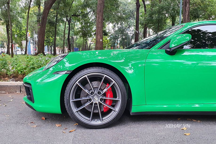 Porsche 911 Carrera S hon 7 ty, doc nhat Viet Nam o Sai Gon-Hinh-5