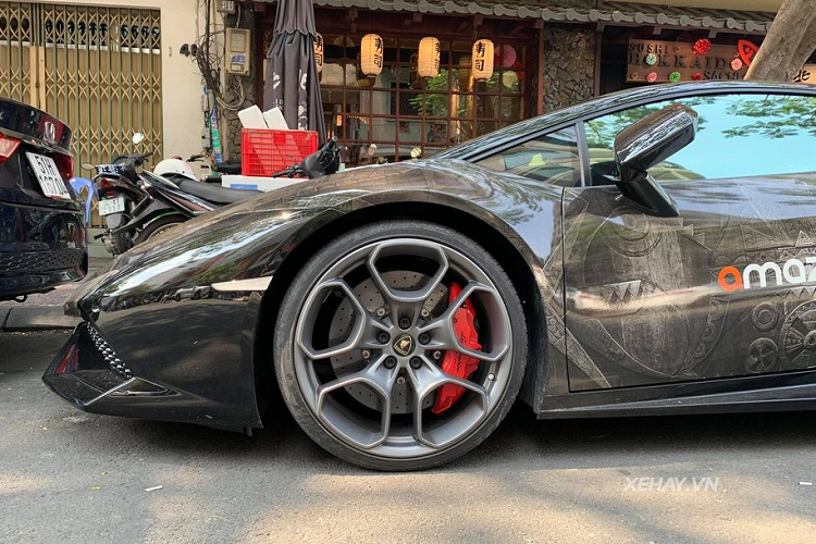 Sieu xe Lamborghini Huracan voi “bo canh” hoa van doc nhat Sai Gon-Hinh-3